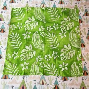 NWOT 🌿☘️Hawaiian inspired bandana/ face mask 😷